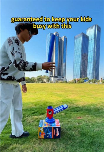 Christmas is just around the corner, don't hesitate any longer, this is the perfect Christmas gift for your child.#christmastoysforkids #baseballlife #baseballmom #outdoortoys #baseballteepopper