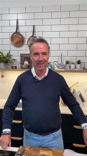 A delicious mid-week supper, One pan seared chicken thighs with crispy potatoes and shallots. Check the full recipe on www.linktr.ee/kevindundon link in my bio | Kevin Dundon