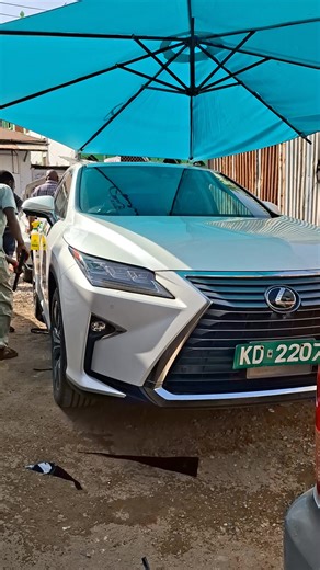 🌟 3M CERAMIC WINDOW TINT 🌟 ✅ Blocks up to 99% UV Rays ✅ High Heat Rejection for a cooler car ✅ Crystal Clear Visibility ✅ No Signal Interference ✅ Protects Car Interior from Fading Perfect for drivers who want comfort, style, and premium protection. 📍 Location: Mombasa 📞 Call/WhatsApp: 0792 477 699 #ceramictint #topsee3mceramic #TOPSEE #3mceramic