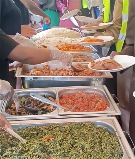 6.7K views · 69 reactions | Sema unaonjeshwa matumbo kama tablets 藍藍藍 kazi safi hapa each and every person is served into his/her full. 0711371707 / 0736540270 Kibali Caterers Kisii #followersreelsfypシ゚viralシfypシ゚viralシ | Kibali Caterers Kisii | Facebook