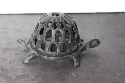 Vintage Turtle String Holder. Cast Iron, Twine, Black Dispenser, Made in Taiwan, Craft Room Storage, Grandmacore Decor, Hostess Gift. - Etsy