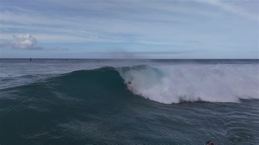 Discover the Beauty of Bodysurfing in Hawaii