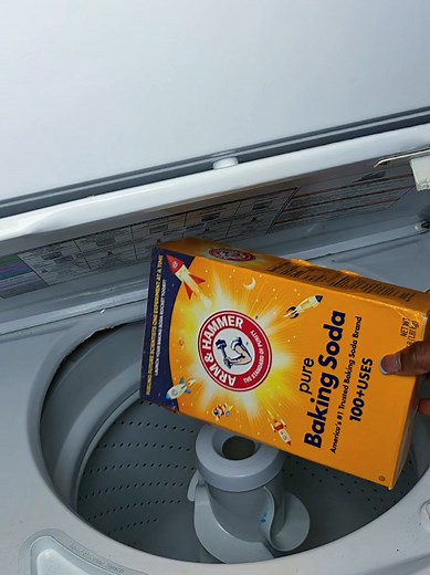 Deep Clean Washing Machine with Baking Soda and Vinegar