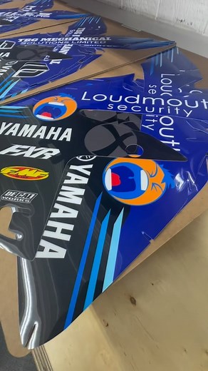 When race teams and factory riders keep you extra busy! #mx101 #decalmx #decalworks #yamaha | DeCal Works. The Original.