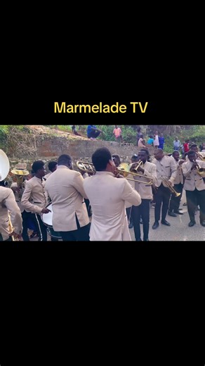 L’inhumation au cimetière de Mme Menos SIMELUS dit Nanoune CODIO