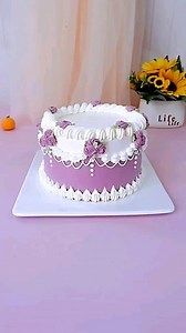 #tatyatelier #cakedesigner #decorandocomtatyatelier #cursoganache #cursodocespersonalizados #cursodepastaamericana #chantillyplastico❤️🙏🏻 #massa#branca#aniversario #cursodepastaamericana#casamento #pastaamericanainfantil #boloemandar #flowerwcakes #docesdecorados #comecandodozero#iniciantes #massa#chocolate#festaaniversario #encomendasdebolos Tijucazonanorterj | Tati's Atelier Cake Designer