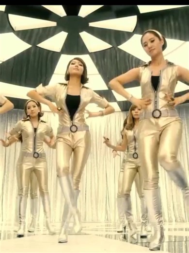 Girl's Generation - Hoot Music Video