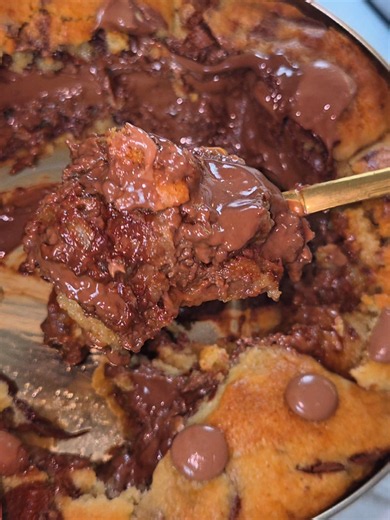 Granny’s Ever-Changing Cookie Box: New Flavors Every Time