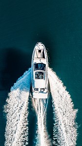 Innovatively designed from bow to stern, the Gran Turismo 36 combines protection, privacy, and pure joy to create the ultimate powerboat for enjoying the open air. | Beneteau America