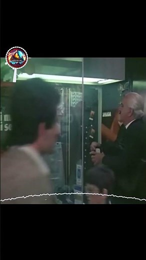 L'Affittacamere (1976) - Gloria Guida - Buongiorno, bella signora song - Scene 36