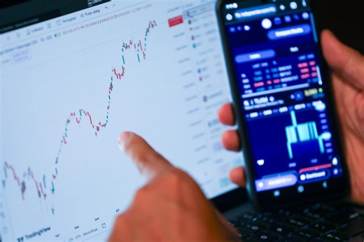 Simulasi Ketentuan Baru Free Float MSCI, Hanya Saham DSSA yang 'Tahan Badai'