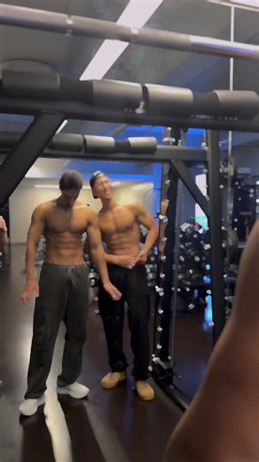 Stylish Korean Twins Modeling Showcase