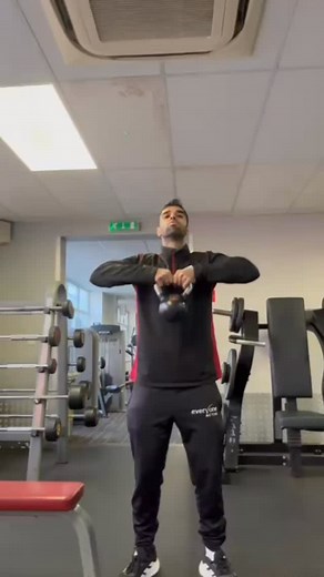 Here’s Arjun demonstrating upright kettlebell rows 💪 This movement does more than just work the shoulders: • Delts & traps: Builds strength and shape through the upper shoulders and upper back 🔥 • Posture support: Helps combat rounded shoulders from desk work 📚 • Shoulder stability: Improves control around the joint when done with clean technique 🎯 • Grip strength: Holding the kettlebell challenges forearms and grip 🏋️‍♂️ • Great for conditioning: Lighter weights higher reps = serious burn