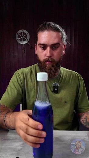 What Happens When You Mix THIS with Water? #scienceexperiment #colorchange