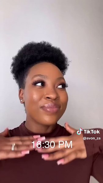 Brace yourself for 18 hours of flawless perfection! ⏰👌🏾 @candice_rozana put the 3-in-1 Cream-To-Powder foundation to the test, and we're beyond impressed! 😍 #AvonSouthAfrica #PowerStay #CreamToPowderFoundation #IHaveThePower #18HourWearTest