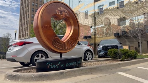 Parade of Hearts makes its way to St. Joseph