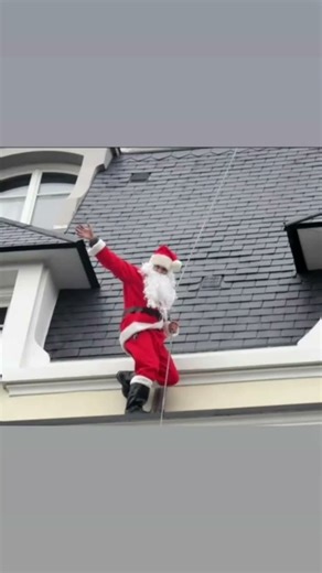 Le père Noël ! #P&Cproduction #noël #humour #merrychristmas #cadeau #pèrenoël #reveillon #Paskal