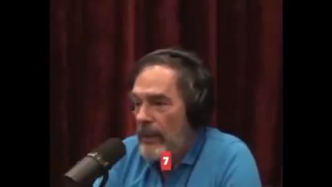 Dr. Mark Gordon tells Joe Rogan about a 76-year-old veteran with prostate cancer who was given 12mg of ivermectin daily for eight weeks. After twelve weeks, a follow-up scan showed no remaining signs of the disease. @wideawake_media | Linda Traitz