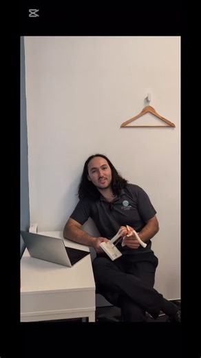 Rotator cuff repair: what to expect early on 🦾 If you’ve recently had (or are preparing for) a rotator cuff repair, here’s what to expect from your physio journey. • Early milestones – improving comfort, safe assisted or passive shoulder movement when appropriate, and gradually feeling more confident with basic tasks. • Sling and movement expectations – most people will use a sling initially to protect the repair, with lifting and weight-bearing through the arm typically limited and guided by y