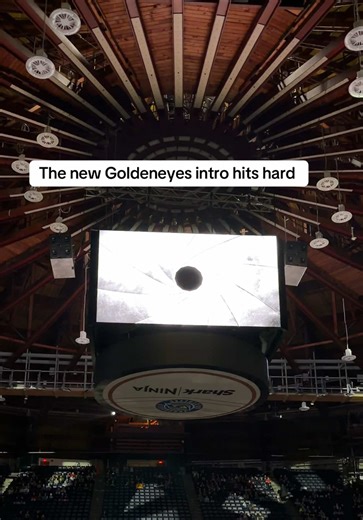 The Goldeneyes intro with the GoldenEye James Bond opening… whoever put this together deserves a raise. Arena energy goes up instantly. #womenshockey #pwhl #vancouvergoldeneyes #hockeytiktoks #womeninsports @Vancouver Goldeneyes @The PWHL