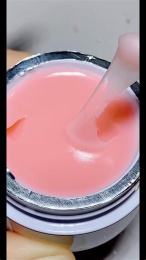 How’ to design nails 💅🏻 with nail polish at 😱👈🏻