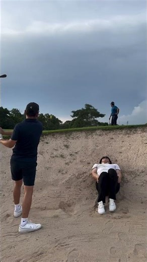 How to play a bunker shot perfectly! 😭⛳