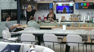 849K views · 8.3K reactions | "Es un delirio": Zoe comenta sobre el episodio que se vivió con Mauro en el programa  Mirá #GranHermano gratis las 24hs en @DGO @DIRECTVLA ⬅️ Registrate ahora en directvla.com  | GranHermano Argentina | Facebook