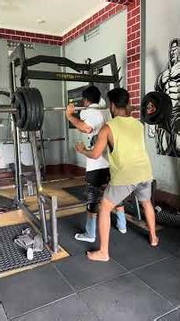 Raw squats with proper form