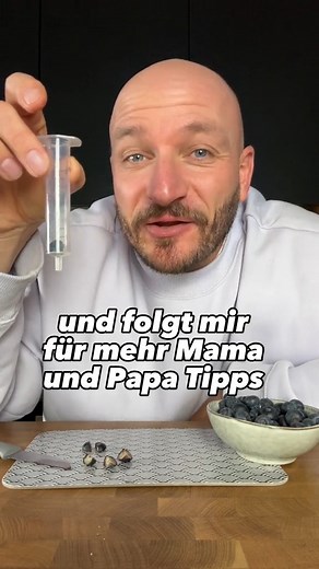 Achtung: Runde Früchte immer vierteln! 🍇🫐 #papatipps #papaundmama #elterntipps | Aboutmalte