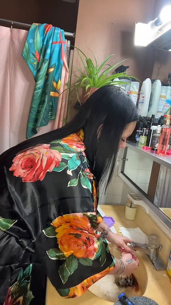 Taking my teeth out (Dentures) and cleaning them, this is my night routine. Every night process. In the morning we are going to try something new. Stay tuned! #teeth #teethcare #teethtok #teethcleaning #denture #denturegang #dentureconfidence #denturesatayoungage #denturesmile #fyp #cleaning #learnontiktok #safeplace #confidence #comfortableinmyskin #denturebeauty #denturejourney #To0thlessQueen #queen #learning #foryou