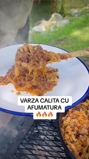 Varza călită cu afumătură pentru a doua zi