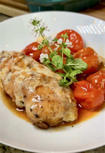 Easy One pan baked chicken breast . Recipe : Ingredients * Chicken: 2 skinless boneless chicken breasts * Oil: 1 tablespoon olive oil * Italian Seasoning: ½ teaspoon Italian seasoning * Salt: ½ teaspoon salt, or to taste * Black Pepper: 1 pinch black pepper, or to taste * Paprika: ½ teaspoon smoked paprika * Garlic: 2 teaspoons minced garlic * Tomatoes: 1 cup cherry tomatoes (or grape tomatoes), halved * Vinegar: ¼ cup balsamic vinegar * Sugar: 1 tablespoon brown sugar, packed * Cheese: 1 cup Mo
