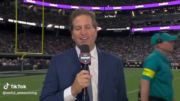 Tom Brady in the Coaches' Box: A Must-See Moment