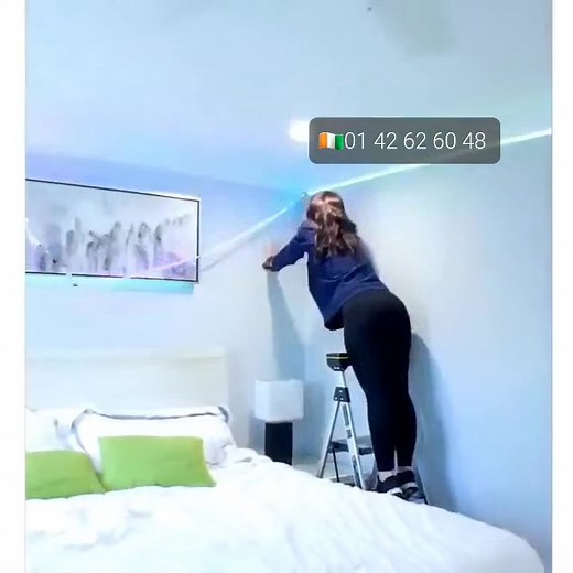 🎄🎆 🔥 STOCK LIMITÉ 🔥 RUBAN LUMINEUX LED 𝟱.𝟬𝟬𝟬𝗳 DECORATIF ,AUTO ADHESIF ,MULTICOLORE AVEC TELECOMMANDE 💰 Prix 𝟱 𝗺𝗲̀𝘁𝗿𝗲𝘀 𝗮̀ 𝟱.𝟬𝟬𝟬𝗳 𝟭𝟬 𝗺𝗲𝘁𝗿𝗲𝘀 𝗮̀ 𝟵.𝟬𝟬𝟬𝗳 👉🏽 pour vos salons, jardins, etc... 🔌 Alimentation direct sur prise électrique NB: POSSIBLE DE PRENDRE EN GROS ☎️01 42 62 60 48 🛵Livraison à vos frais #Noël #decorationinterieur The Feeling Shop #guirlandelumineuse | The Feeling Shop