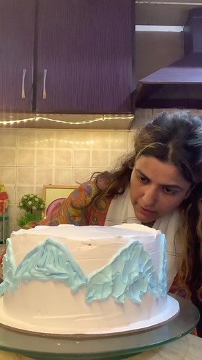 Hand Painted Cake Decoration Tutorial | Baker Life Inspiration