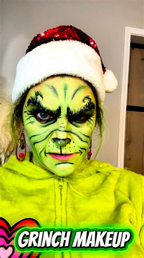 Madelyn Kaye Hansen on Instagram: "Transform into the Grinch with this easy, step-by-step Grinch makeup tutorial perfect for any holiday party, Christmas costume event, or themed dress-up night! This award-winning look uses simple supplies — a Grinch onesie pajama set, Santa hat, gloves, green face makeup, and everyday eyeshadows/liners. Whether you’re attending a Christmas party, hosting a holiday dress-up event, or creating the perfect Grinch cosplay, this beginner-friendly tutorial shows you