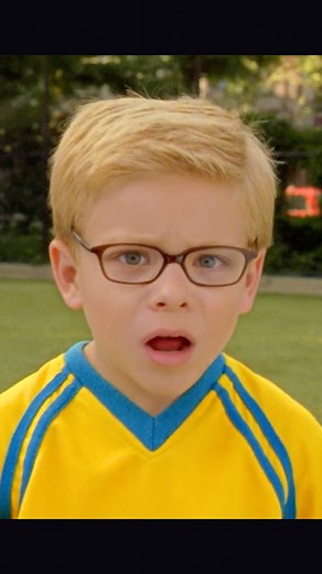 Stuart Little 2 clip — Snowbell and Stuart playing with heart