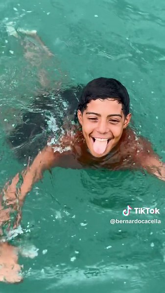 Exploring Buzios with Bernardo Cacella | Beach Photos and More