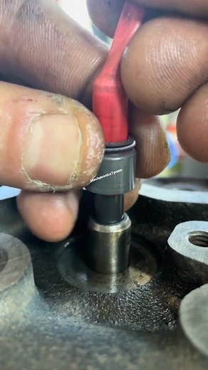 877K views · 2.7K reactions | #fblifestyle #mechanic #tips valve seal installation #tutorial Mechatronics Tyronn | Mechatronics Tyronn | Facebook