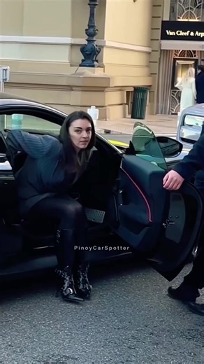 Elegance of a Lady at Hotel de Paris