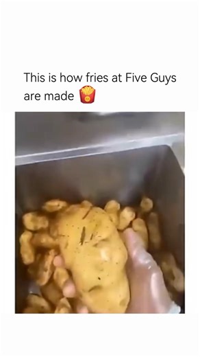 NPC SYNC on Instagram: "Five Guys fries feel like they’re made with pure confidence and zero concern for portion control. They start with fresh potatoes, sliced right there, dropped straight into peanut oil like it’s a sacred ritual. No freezing, no shortcuts—just raw potatoes getting the VIP treatment before being fried not once, but twice, because once clearly isn’t dramatic enough. And then comes the madness: they dump the fries into the cup, miss half of them, and still keep going like that