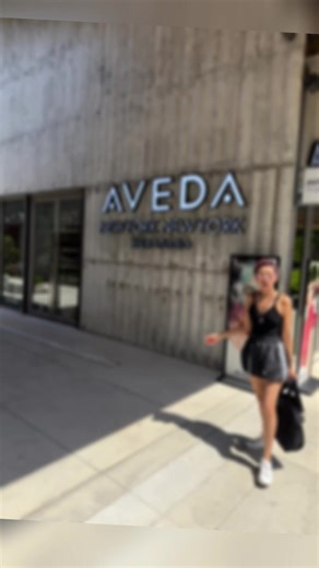 Aveda hair color, naturally derived up to 99% enhancing your white hair. No bleaching. #aveda #avedasalonthailand #avedahaircolor #avedaartist #AVEDAThailand