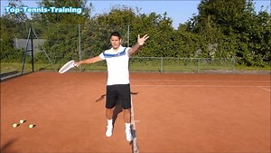 Andy Roddick Serve Analysis. Download our free serve guide - https://www.top-tennis-training.com/serve-guide/ Follow us Top Tennis Training for the best tennis lessons and tips for your game! ✅ | Top Tennis Training