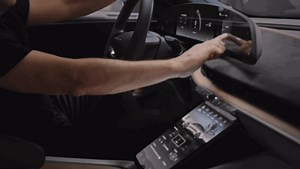 Lucid Air's User Interface Has Four Screens, Some Buttons And A Bit Of Common Sense - Jalopnik