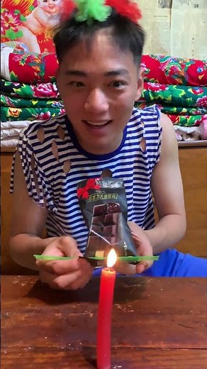 Using mud-made popsicles to trick the shop owner into giving them snacks！ #funny #food #comedy