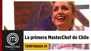 298K views · 5.6K reactions | Mira cómo fue el desempeño de Daniela en el capítulo final de MasterChef Chile. Ella mostró que evoluciono muchísimo y que tiene mucha técnica en toda la competencia. Daniela se convirtió en la primera MasterChef de Chile. ¡Vea el capítulo completo (T01E27 – 2014) y todo lo de Masterchef Chile en el canal oficial en Youtube! | MasterChef Chile | Facebook