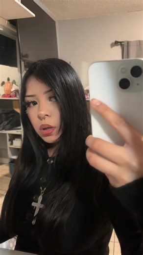 22mbbb (@22mbbb)’s videos with I Love My Boyfriend by Princess Chelsea - _alt.music_