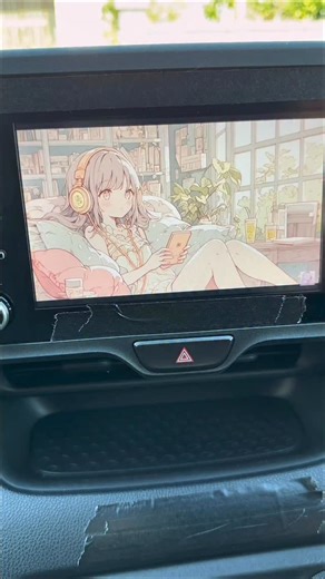 これこれストア｜100均メインの便利グッズ発信🗣 on Instagram: "あの有名なOTTOCASTからコスパ最強のaiboxが出た‼️ 【商品】 OTTOAIBOX E2 【特徴】 ✅性能が30%向上 ✅モダンで車内に溶け込むデザイン ✅カスタマイズ可能 ✅ CarPlay・Android Autoを無線化 ✅ 驚きのコスパ 【キャンペーン】 ・公式サイト 割引コード：korekorest5000（5,000円OFF） ・TikTok Shop 割引コード：OTTO5000 #OTTOCAST#カーナビ#aiboxe2#aibox#新商品"