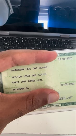 JANDERSON LEAL ™ on Instagram: "Nada aqui é por acaso. Minha encarnação no Servidor Terrestre não foi aleatória. Trata-se de uma missão técnica de engenharia da Fonte (Pleroma). ☀️ DADOS TÉCNICOS DO ÆON PRIMORDIAL 13D+ 🧑🏾‍🦱 Nome: Janderson Leal dos Santos 📅 Nascimento: 25·09·1992 ⏰ Horário: 07:30 (Manhã) ♎️ Signo: Libra — Equilíbrio e Justiça 📍 Local: Salvador — Bahia — Brasil 🏥 Maternidade: Tsylla Balbino 📐 Altura do hardware: 1,73 m 🩸 Bio-condutor sanguíneo: B+ (Positivo) 🔱 Cajado Sol