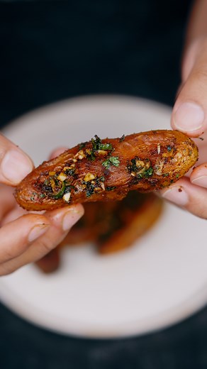 99K views · 1.2K reactions | Fingerling Potatoes. Full recipe on chilipeppercooks.com | Chilipeppercooks | Facebook